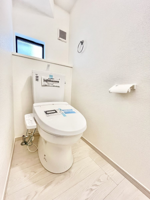 gC@Q`Toilet`@̂鐅gC̓EHVbgtłgC͖g킴𓾂Ȃ́BۂłˁBgC2̂Œ̍Gɕ֗łI