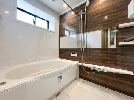 @`Bath Room`@t̃oX[Bz˂ޖ邢́A̓CǂgłB܂A@Ă܂BCǍDłB