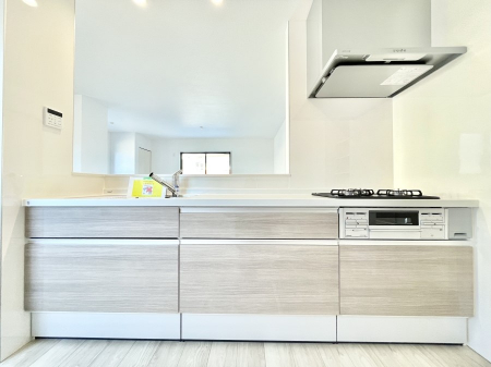 Lb`@`Kitchen`@茳̎[A̎[܂łSăXChŁÃXy[X܂ŗLɊpł܂B܂ŏォ猩n̂ŁA܂ɂgȂTbƎo܂B