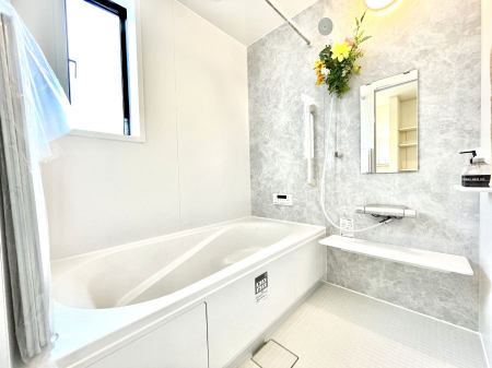 @P`Bath Room`@t̃oX[Bz˂ޖ邢́A̓CǂgłB܂A@Ă܂BCǍDłB