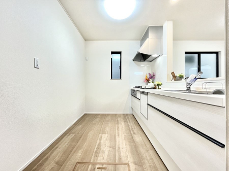 Lb`@P`Kitchen`@R鑋̂Lb`gꏊ炱Agl܂BƂLb`R[i[͎LȎdオƂȂĂ܂B