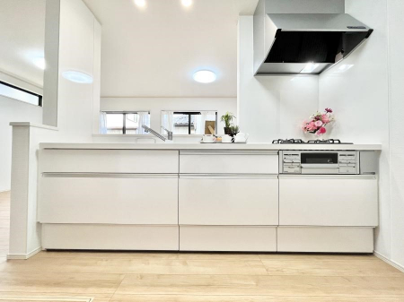 Lb`@Q`Kitchen`@LĎg₷Lb`ȂƑłɗAЕtԂȂłႢ܂[Ղ肠̂ŁAƐȈۂۂĂ܂B
