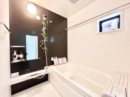 @`Bath Room`@͋C̗ŖɌătbVB@\tĂ̂ŗׂ̐@uŐ􂢏オ󕨂AJ̓VCCɂ邱Ƃ\łB