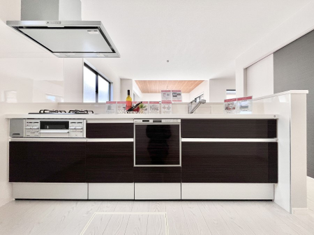 Lb`@`Kitchen`@LĎg₷Lb`ȂƑłɗAЕtԂȂłႢ܂[Ղ肠̂ŁAƐȈۂۂĂ܂B