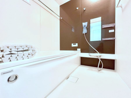 @`Bath Room`@͋C̗ŖɌătbVB@\tĂ̂ŗׂ̐@uŐ􂢏オ󕨂AJ̓VCCɂ邱Ƃ\łB