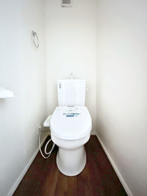 gC@`Toilet`@YEXbLEKȃEHVbgtgCł낰ԂłBgC͖g킴𓾂Ȃ́BۂłˁBgC2̂Œ̍Gɕ֗łI