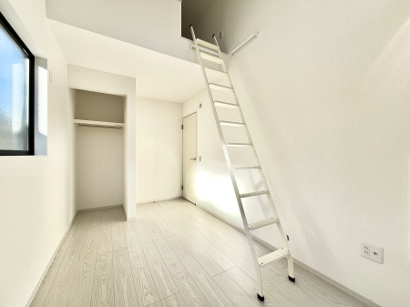 q@`Bed Room`@Z߂䂭uقǁA肵ԂZBwKx́uƁvƁuXvƁuvaɖK邾Ɖ߂ĊĂ܂B