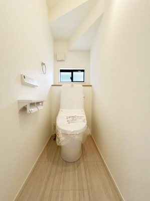 gC@`Toilet`@YEXbLEKȃEHVbgtgCł낰ԂłB1A2KɃgCXy[XǏ薾邭AKԂƂȂĂ܂gꏊ炱̔złI
