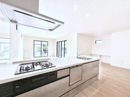 Lb`@`Kitchen`  rOnJE^[Lb`B  ȂƑƃR~jP[VƂ邾łȂA傫ȊJ邱Ƃł܂B  ql̐邱Ƃł܂ˁI