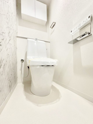 gC@`Toilet`@YEXbLEKȃEHVbgtgCł낰ԂłBgC͖g킴𓾂Ȃ́BۂłˁBXbgNuƂĕ֗Ȏ[ItB