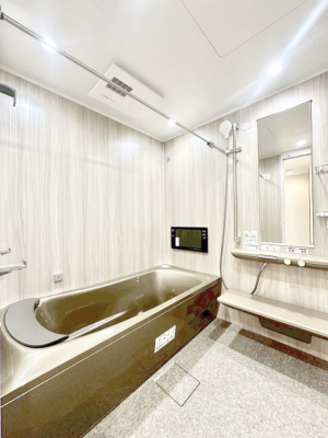 @`Bath Room`@͋C̗ŖɌătbVB@\tĂ̂ŗׂ̐@uŐ􂢏オ󕨂AJ̓VCCɂ邱Ƃ\łB