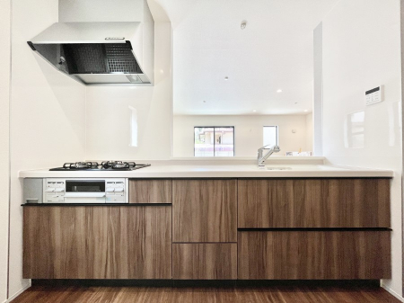 Lb`@2`Kitchen`@beރrOAȂLb`BƂ́Ał͂ȂA炵AKɂꏊBΊ̖A炬̓X̂߂ɁAŐV̐ݔEdl̗pB