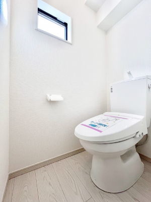 gC@`Toilet`@YEXbLEKȃEHVbgtgCł낰ԂłBgC͖g킴𓾂Ȃ́BۂłˁBgC2̂Œ̍Gɕ֗łI