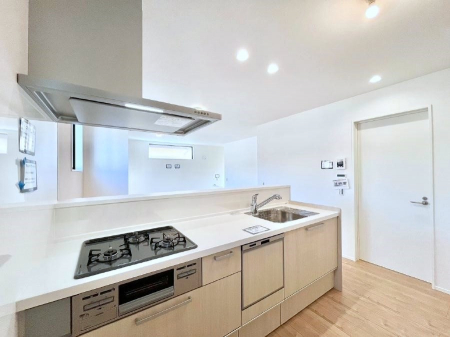 Lb`@`Kitchen`@LĎg₷Lb`ȂƑłɗAЕtԂȂłႢ܂[Ղ肠̂ŁAƐȈۂۂĂ܂B