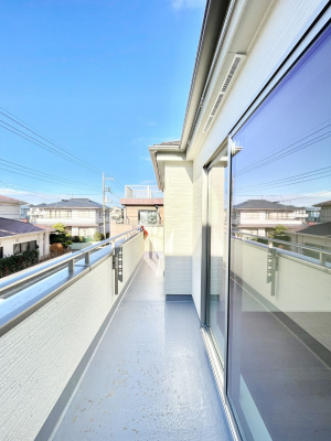 oRj[@Q`Balcony`  oRj[͉z݁Azc󕨂C悭Ƃł܂B  g₷JIȃoRj[łzՂ~蒍AoRj[tZ܂B  