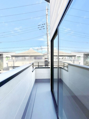 oRj[@`Balcony`  oRj[͉z݁Azc󕨂C悭Ƃł܂B  g₷JIȃoRj[łzՂ~蒍AoRj[tZ܂B  