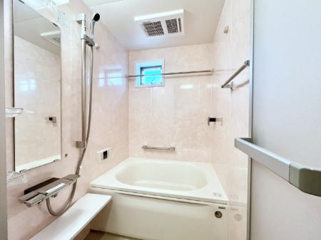 @`Bath Room`  t̃oX[B  z˂ޖ邢́A̓CǂgłB  ܂A@Ă܂B  CǍDłB
