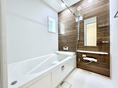 @`Bath Room`@͋C̗ŖɌătbVB@\tĂ̂ŗׂ̐@uŐ􂢏オ󕨂AJ̓VCCɂ邱Ƃ\łB