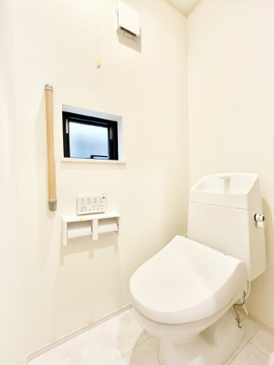 gC@P`Toilet`@̂鐅gC̓EHVbgtłgC͖g킴𓾂Ȃ́BۂłˁBgC2̂Œ̍Gɕ֗łI