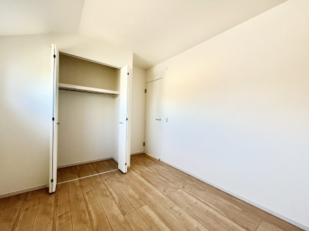 q@P`Bed Room`  Sɂ͎[N[[bgIiĝm⏬͂AGߕ̂mȂǂƐڂ܂܂B  ԂLgpł܂ˁB