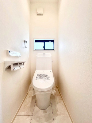 gC@`Toilet`@YEXbLEKȃEHVbgtgCł낰ԂłB1A2KɃgCXy[XǏ薾邭AKԂƂȂĂ܂gꏊ炱̔złI
