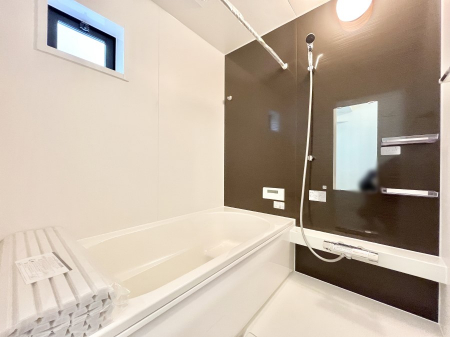 @`Bath Room`@͋C̗ŖɌătbVB@\tĂ̂ŗׂ̐@uŐ􂢏オ󕨂AJ̓VCCɂ邱Ƃ\łB