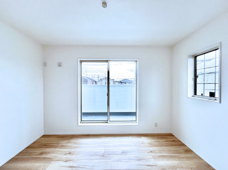 Q@B6`Bed Room`2ʍ̌mۂ邢́AʂǂAϋSn̗ǂԂƂȂĂ܂Bu₩ȕċN钩́AK̎n܂ɁIʕƂĂǂZ܂