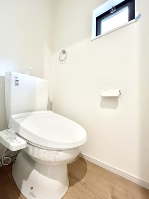 gC@`Toilet`@YEXbLEKȃEHVbgtgCł낰ԂłBgC͖g킴𓾂Ȃ́BۂłˁBgC2̂Œ̍Gɕ֗łI