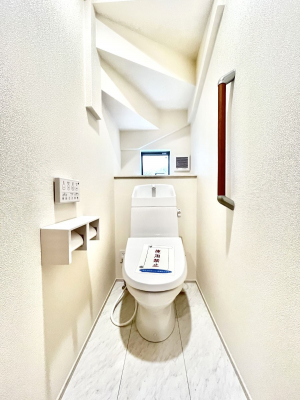 gC@P`Toilet`@̂鐅gC̓EHVbgtłgC͖g킴𓾂Ȃ́BۂłˁBgC2̂Œ̍Gɕ֗łI