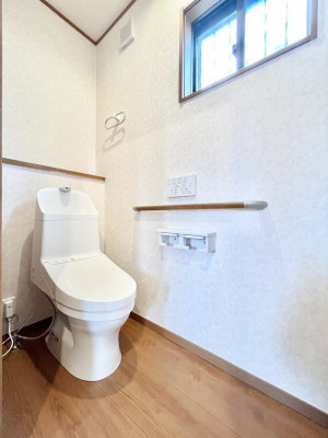 gC@`Toilet`@YEXbLEKȃEHVbgtgCł낰ԂłB1A2KɃgCXy[XǏ薾邭AKԂƂȂĂ܂gꏊ炱̔złI
