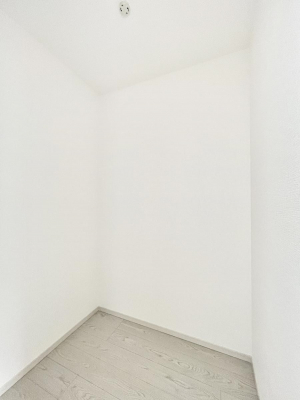 ̑@`Walk-in Closet`@KvȂ̂R[fBl[gꗗĊmFłAgxx⏀ZԂōςރEH[NCN[[bgݒu܂BƂ̒Ƃ֗Ȏ[Xy[XłB
