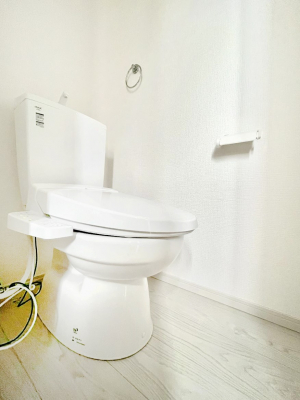 gC@`Toilet`@YEXbLEKȃEHVbgtgCł낰ԂłB1A2KɃgCXy[XǏ薾邭AKԂƂȂĂ܂gꏊ炱̔złI  