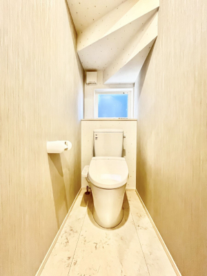 gC@`Toilet`@YEXbLEKȃEHVbgtgCł낰ԂłBgC͖g킴𓾂Ȃ́BۂłˁBgC2̂Œ̍Gɕ֗łI