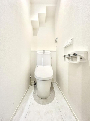 gC@`Toilet`@YEXbLEKȃEHVbgtgCł낰ԂłBgC͖g킴𓾂Ȃ́BۂłˁBgC2̂Œ̍Gɕ֗łI