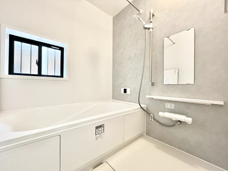 @Q`Bath Room`  t̃oX[Bz˂ޖ邢́A̓CǂgłB܂A@Ă܂B CǍDłB