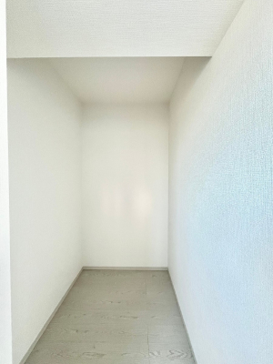 ̑@`Walk-in Closet`@KvȂ̂R[fBl[gꗗĊmFłAgxx⏀ZԂōςރEH[NCN[[bgݒu܂BƂ̒Ƃ֗Ȏ[Xy[XłB