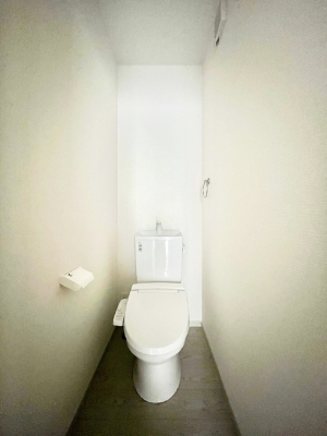 gC@`Toilet`@YEXbLEKȃEHVbgtgCł낰ԂłBgC͖g킴𓾂Ȃ́BۂłˁBgC2̂Œ̍Gɕ֗łI