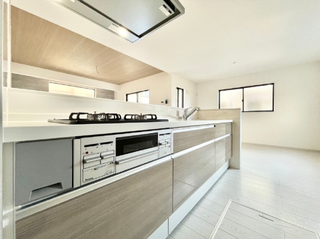 Lb`@`Kitchen`@u͉낤vȃLb`Ȃv藿łႢ܂BLb`̓rO]ł܂BƑȂ邨Ƃɂ܂B