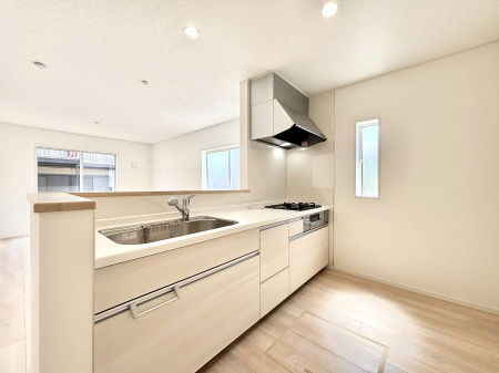 Lb`@`Kitchen`@R鑋̂Lb`gꏊ炱Agl܂BƂLb`R[i[͎LȎdオƂȂĂ܂B
