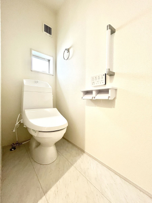 gC@Q`Toilet`@YEXbLEKȃEHVbgtgCł낰ԂłB1A2KɃgCXy[XǏ薾邭AKԂƂȂĂ܂gꏊ炱̔złI