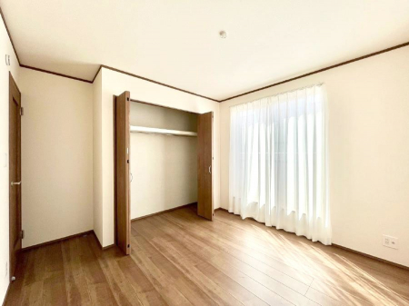 Q@P`Bed Room`@oRj[̖邢݂܂BƂɌb܂ꂽB_炩RŒڊo߂炵邾낤B@\IȎ[zuāAЕtԂoB