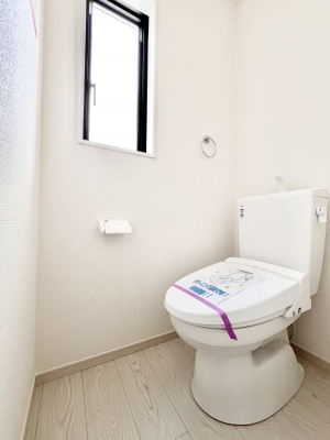 gC@`Toilet`@YEXbLEKȃEHVbgtgCł낰ԂłBgC͖g킴𓾂Ȃ́BۂłˁBgC2̂Œ̍Gɕ֗łI