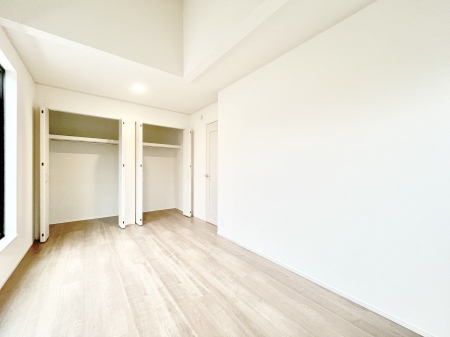 q@Q`Bed Room`  Sɂ͎[N[[bgIiĝm⏬͂AGߕ̂mȂǂƐڂ܂܂B  ԂLgpł܂ˁB