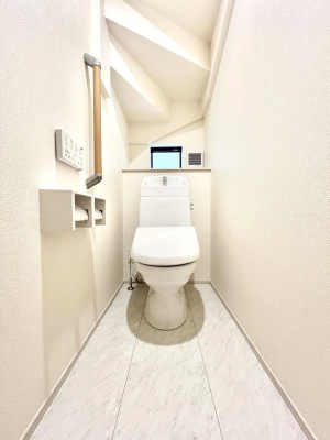 gC@R`Toilet`@̂鐅gC̓EHVbgtłgC͖g킴𓾂Ȃ́BۂłˁBgC2̂Œ̍Gɕ֗łI