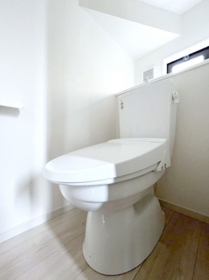 gC@`Toilet`@YEXbLEKȃEHVbgtgCł낰ԂłBgC͖g킴𓾂Ȃ́BۂłˁBgC2̂Œ̍Gɕ֗łI