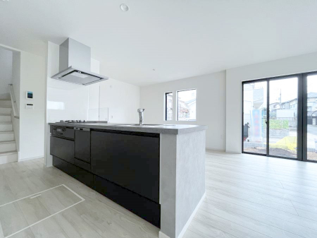 Lb`@`Kitchen`  rOnJE^[Lb`B  ȂƑƃR~jP[VƂ邾łȂA傫ȊJ邱Ƃł܂B  ql̐邱Ƃł܂ˁI