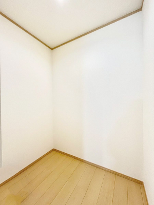 [@1-C`Pantry`@Lb`Ɏ[Xy[Xݒu܂IHiXgbNł֗ȏꏊłBLb`͉Ƃ̒łꏊBH~Xy[XƂĂĝSłˁB