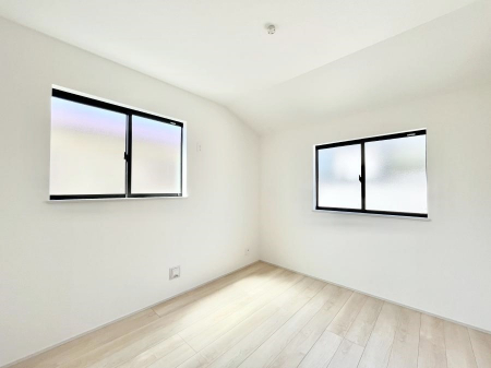 Q@R`Bed Room`@2ʍ̌mۂ邢́AʂǂAϋSn̗ǂԂƂȂĂ܂Bu₩ȕċN钩́AK̎n܂ɁIʕƂĂǂZ܂