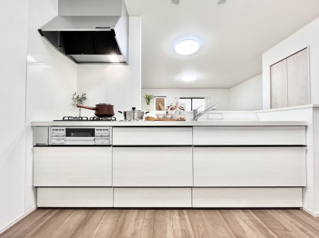 Lb`@P`Kitchen`@LĎg₷Lb`ȂƑłɗAЕtԂȂłႢ܂[Ղ肠̂ŁAƐȈۂۂĂ܂B
