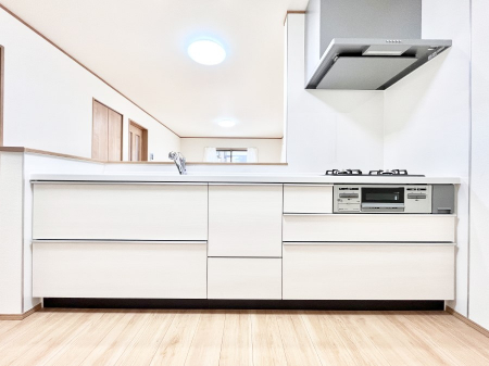 Lb`@`Kitchen`@LĎg₷Lb`ȂƑłɗAЕtԂȂłႢ܂[Ղ肠̂ŁAƐȈۂۂĂ܂B